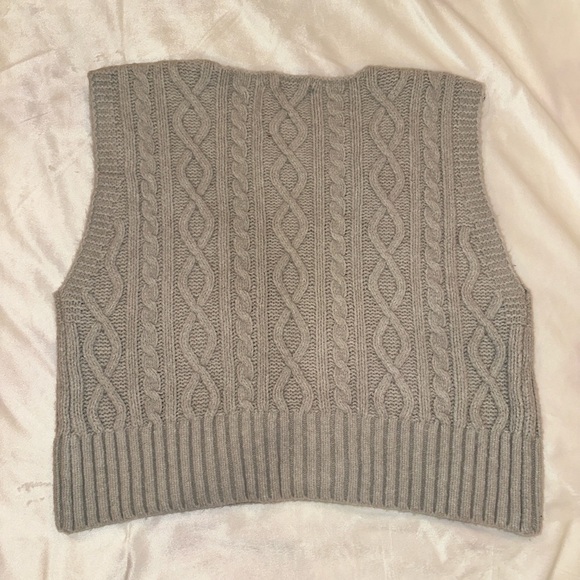 Zara Cable Knit Sweater Vest - Gray - Picture 3 of 3